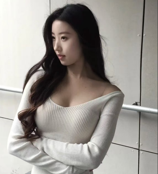 名爵客服微信87663701二维码，扫码添加